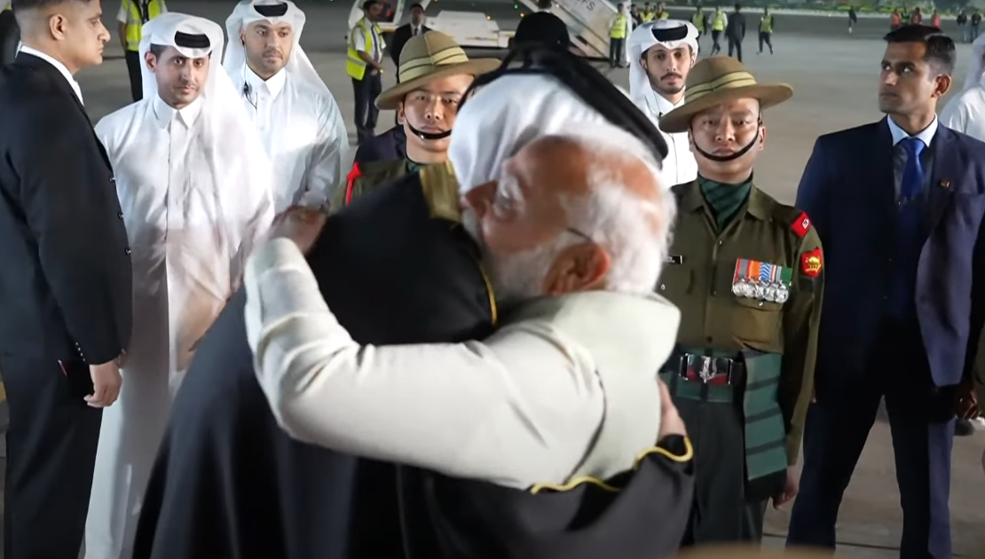 You are currently viewing Watch: PM Modi personally receives Qatar Emir Al Thani at Delhi airport