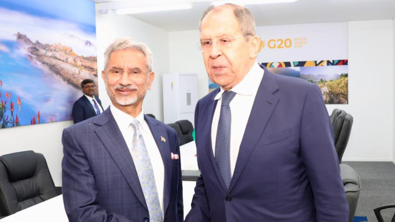 You are currently viewing ‘Discussed Ukraine conflict’: Jaishankar meets Russian foreign minister Sergey Lavrov on sidelines of G20