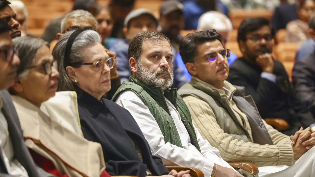 You are currently viewing AICC to discuss fight against BJP ‘anti-people’ policies in April
