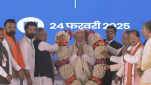 Read more about the article Watch: PM Modi gets felicitated with Makhana garland in Bhagalpur