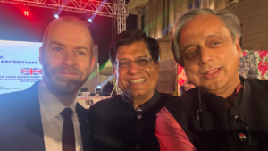 Read more about the article Congress’s Kerala conundrum: Shashi Tharoor rubs it in with ‘selfie message’
