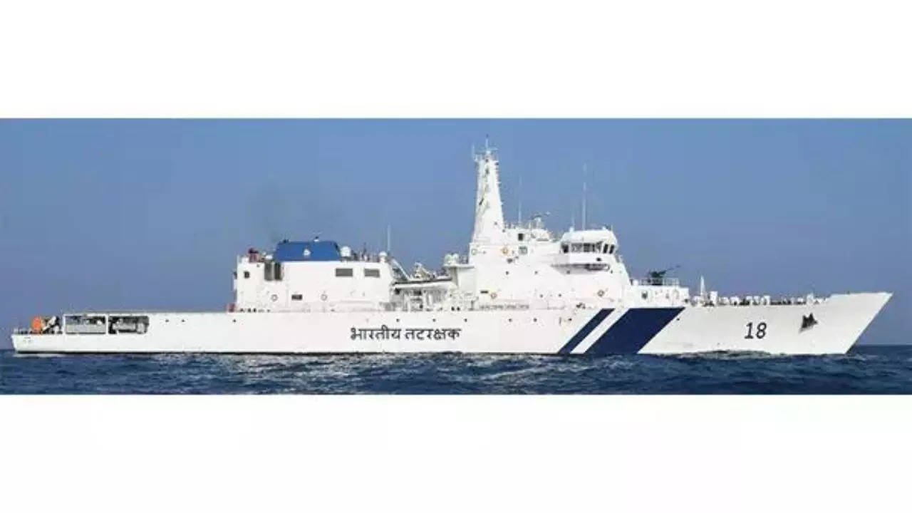 You are currently viewing Indian Coast Guard Ship ‘Sachet’ departs for Sudan with over 2 tons of life-saving medicines