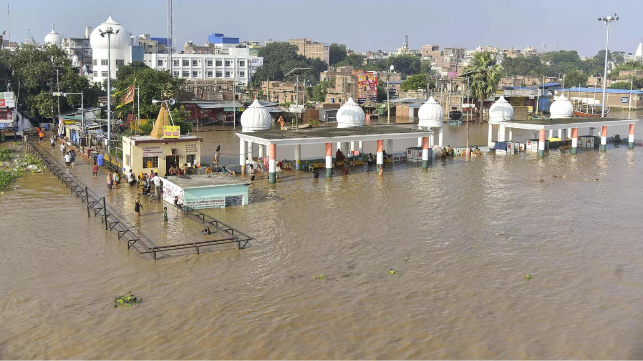 You are currently viewing After Kumbh, Ganga water at several places in Bihar unfit for bathing, says survey