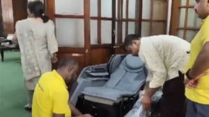Read more about the article Watch: Karnataka MLAs get 15 recliners for post-lunch naps at assembly lounge