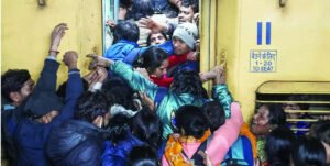 Read more about the article 13,000 more general tickets than daily average sold at NDLS on stampede day: Vaishnaw