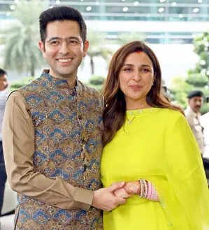 You are currently viewing Parineeti Chopra calls herself ‘Harvard wife’ as Raghav Chadha completes leadership program