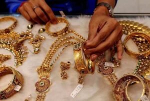 Read more about the article Rs 91,000/10gram: Gold hits historic high ahead of wedding season