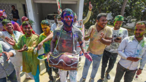 Read more about the article ‘Nafrat ka ek naya rang’:  Tej Pratap Yadav reacts to backlash over his ‘dance or be suspended’ remark to cop on Holi