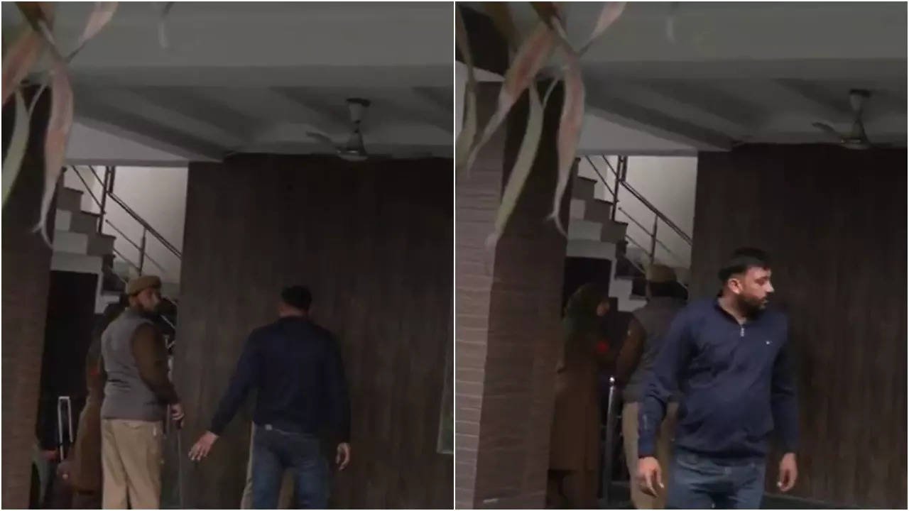 You are currently viewing NIA conducts raids at 12 places in Jammu and Kashmir in infiltration case