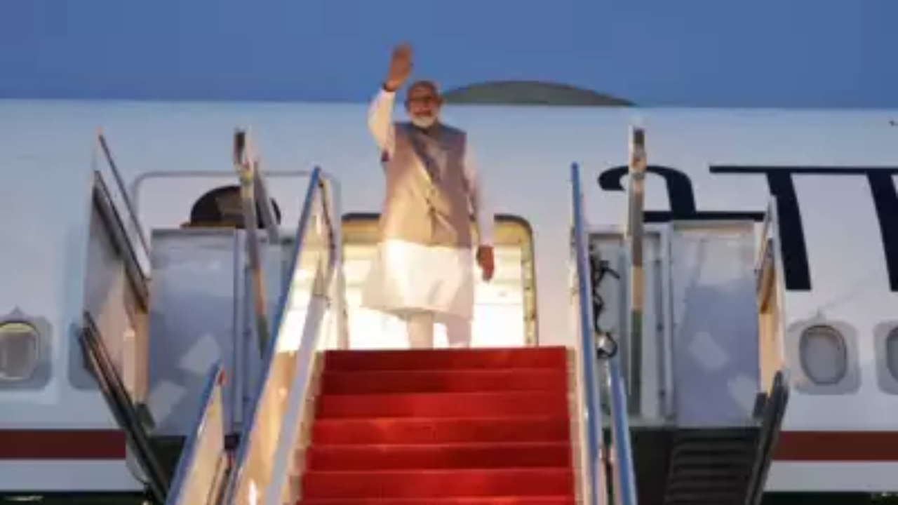 You are currently viewing Rs 258 crore spent on PM Modi’s 38 foreign trips between May 2022 and Dec 2024: Centre to Parliament