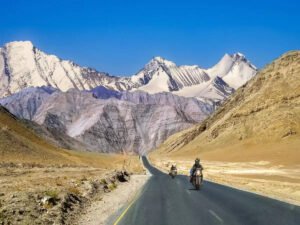 Read more about the article All roads lead to Ladakh: Centre goes full throttle on connectivity after end of 370
