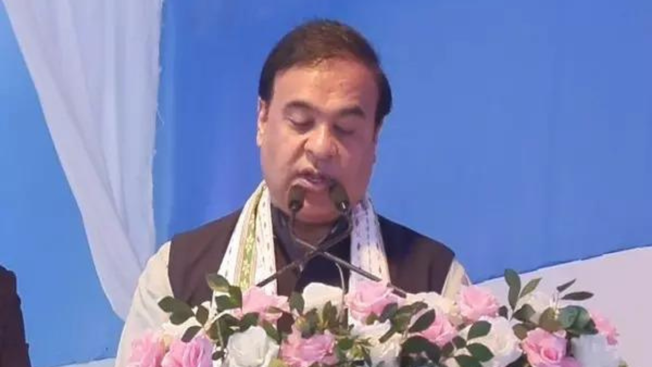 You are currently viewing ‘No right to lecture on freedom of expression’: Assam CM Himanta Biswa Sarma slams Congress over ‘maoist-style’ attack in assembly