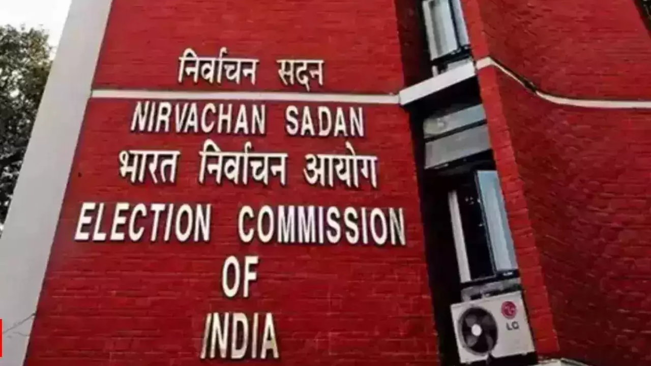 You are currently viewing Election commission launches training for 1 lakh BLOs to ensure error-free electoral roll