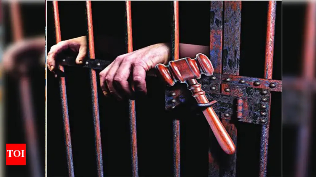 You are currently viewing 5 CISF personnel held for heist posing as I-T officers in Bengal
