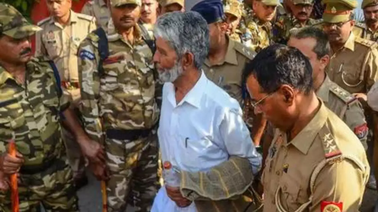 You are currently viewing Sambhal violence case: Court denies interim bail to Shahi Jama Masjid president Zafar Ali