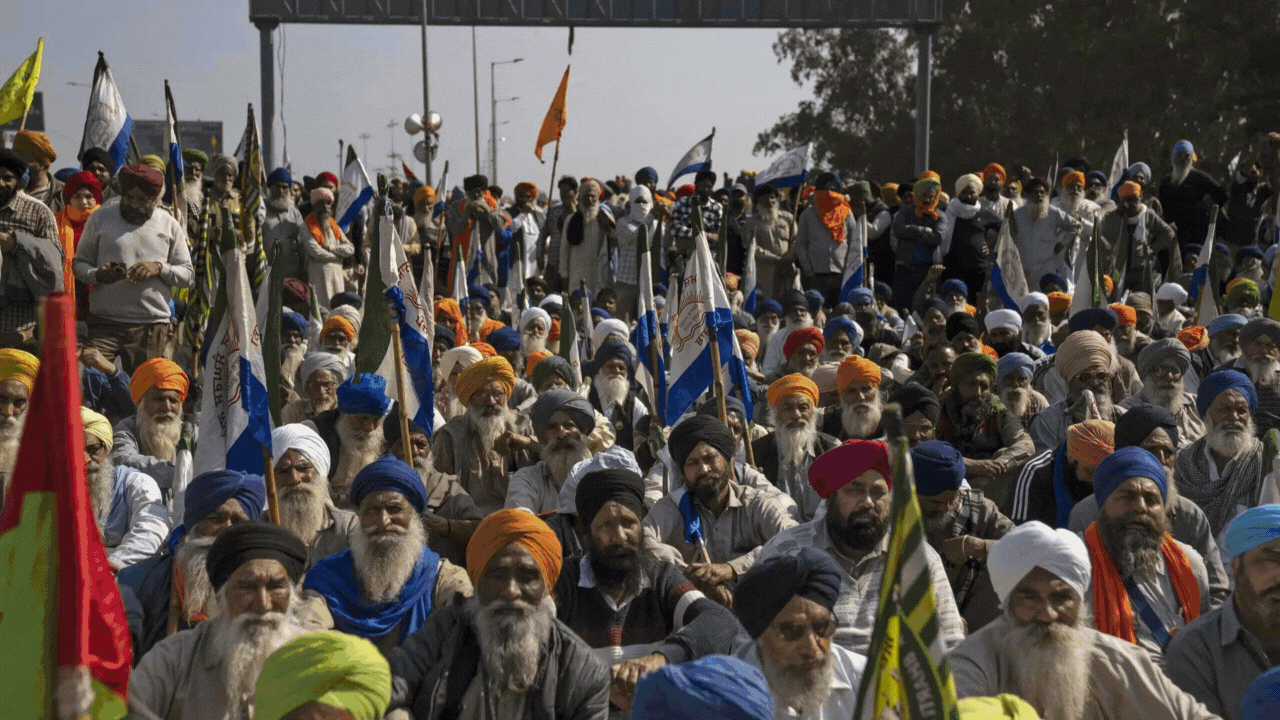 You are currently viewing Kisan netas out of Punjab jails; Dallewal breaks indefinite fast