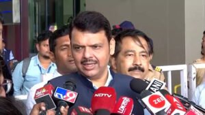 Read more about the article Devendra Fadnavis trashes Sanjay Raut’s claim on PM Modi’s ‘looming retirement’