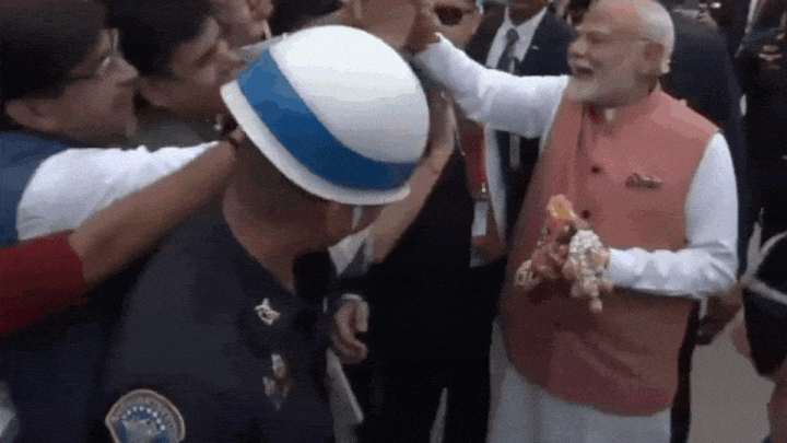 You are currently viewing Watch: PM greeted with ‘Modi, Modi’ chants as he arrives in Thailand for BIMSTEC summit