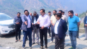 Read more about the article Chamoli weather alert: Road cleared after tree blocks traffic; Dr R Rajesh Kumar reviews Chardham Yatra prep
