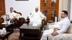 Read more about the article Bihar elections: Tejashwi meets Rahul Gandhi and Kharge to discuss seat-sharing plan and strategy; ducks CM question