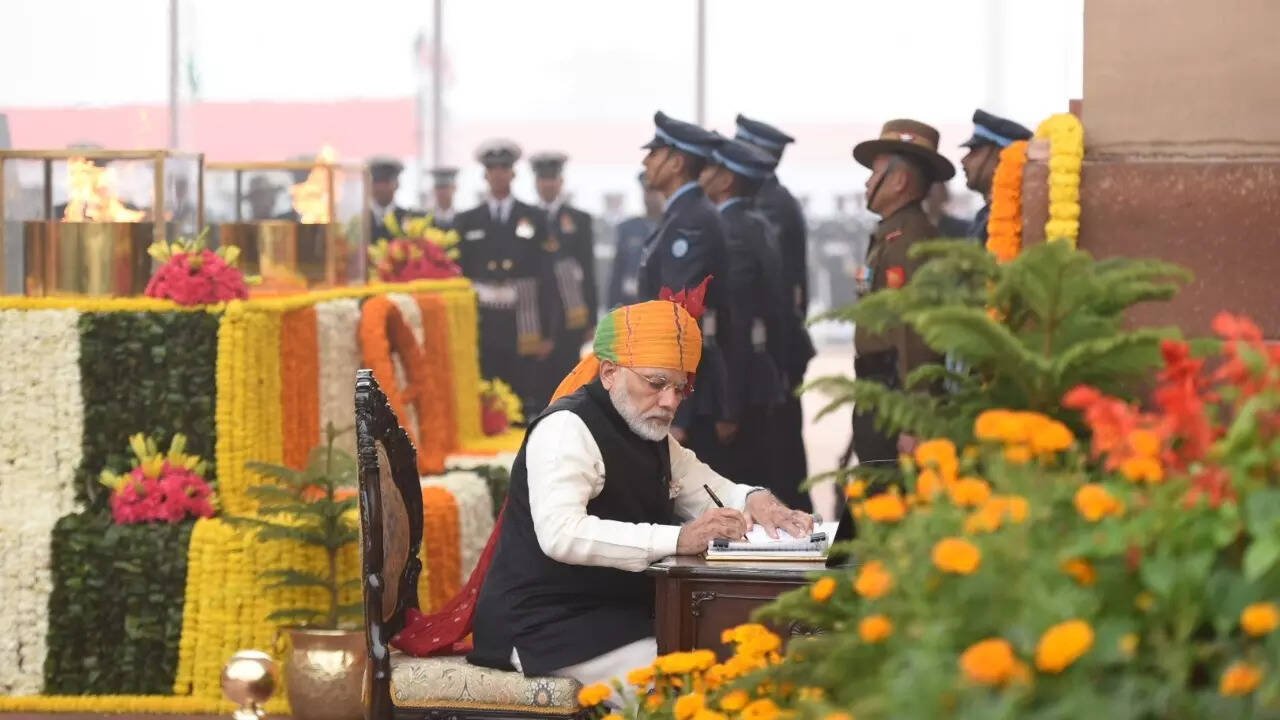 You are currently viewing Made waqf law after 1,700 plaints from Muslims: PM Modi