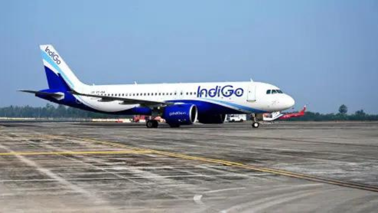 You are currently viewing Canadian man held for hoax bomb threat in Bengaluru flight