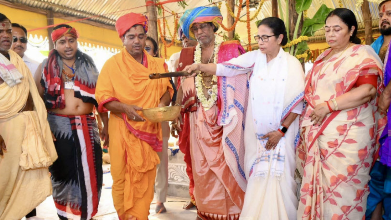You are currently viewing Temple politics heats up in Bengal as Mamata inaugurates Jagannath Dham amid BJP fire