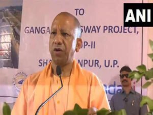 Read more about the article CM Yogi lauds caste census, calls it “decisive initiative”; CM Dhami says “revolutionary step”