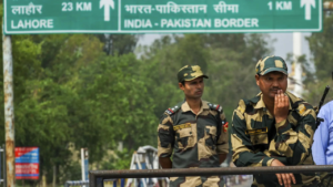 Read more about the article Pahalgam attack: Pakistan says there’s ‘imminent threat of kinetic action’ by India