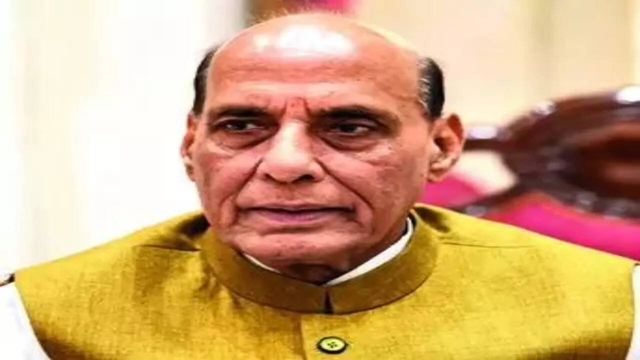 You are currently viewing Defence minister Rajnath Singh too set to skip Russia’s V-Day parade