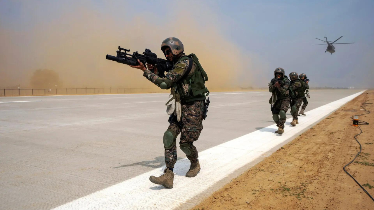 You are currently viewing Pakistan plans to increase defence budget by 18%: How it compares with India