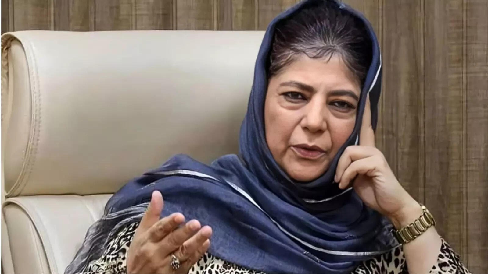You are currently viewing Centre rejects Mehbooba opposition to J&K govt deploying 4,000 ex-servicemen to guard vital sites