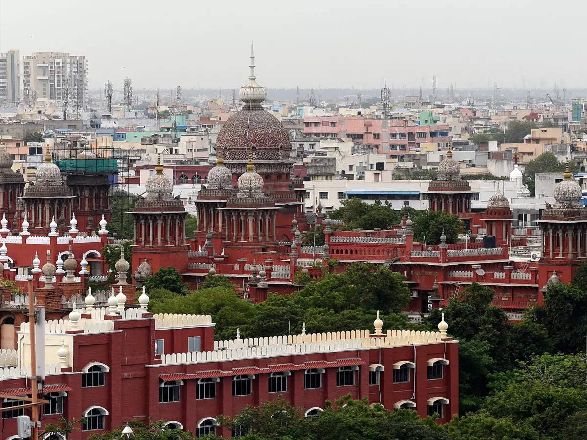 You are currently viewing Madras high court stays Tamil Nadu law changes allowing vice-chancellors appointments by CM