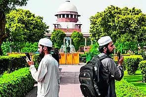 Read more about the article Waqf boards and Hindu endowment boards can’t be compared: Centre in SC
