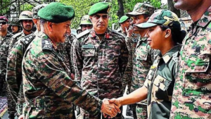 Read more about the article Army chief reviews Akhnoor preps, lauds Op Sindoor fight