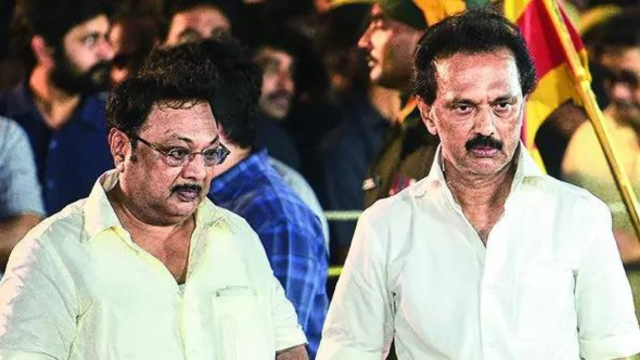 Read more about the article M K Stalin visits estranged brother Alagiri in Madurai