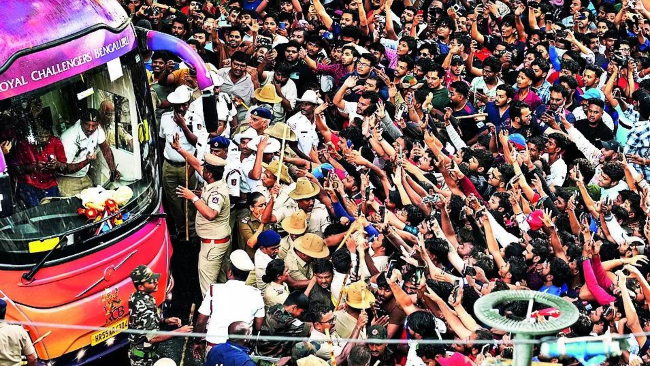 You are currently viewing Bengaluru stampede: ‘Free ticket’ rumour sparked stadium chaos