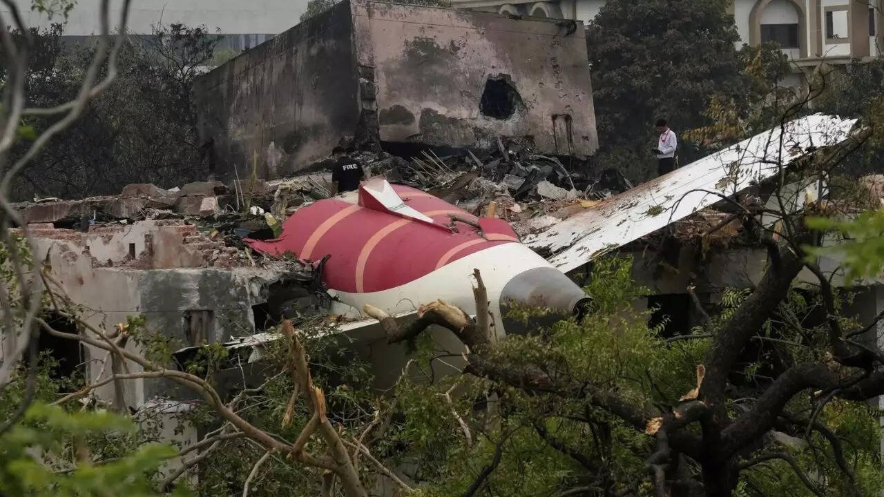 You are currently viewing Air India plane crash: How do Dreamliner’s safety systems work? Closer look at key warning systems