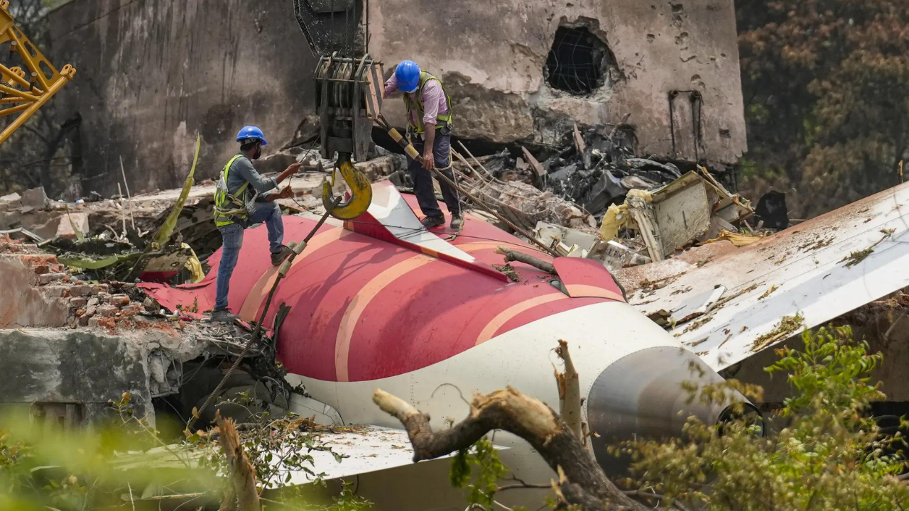 You are currently viewing Air India plane crash: ‘DNA samples of 11 victims matched’; lone survivor recovering rapidly