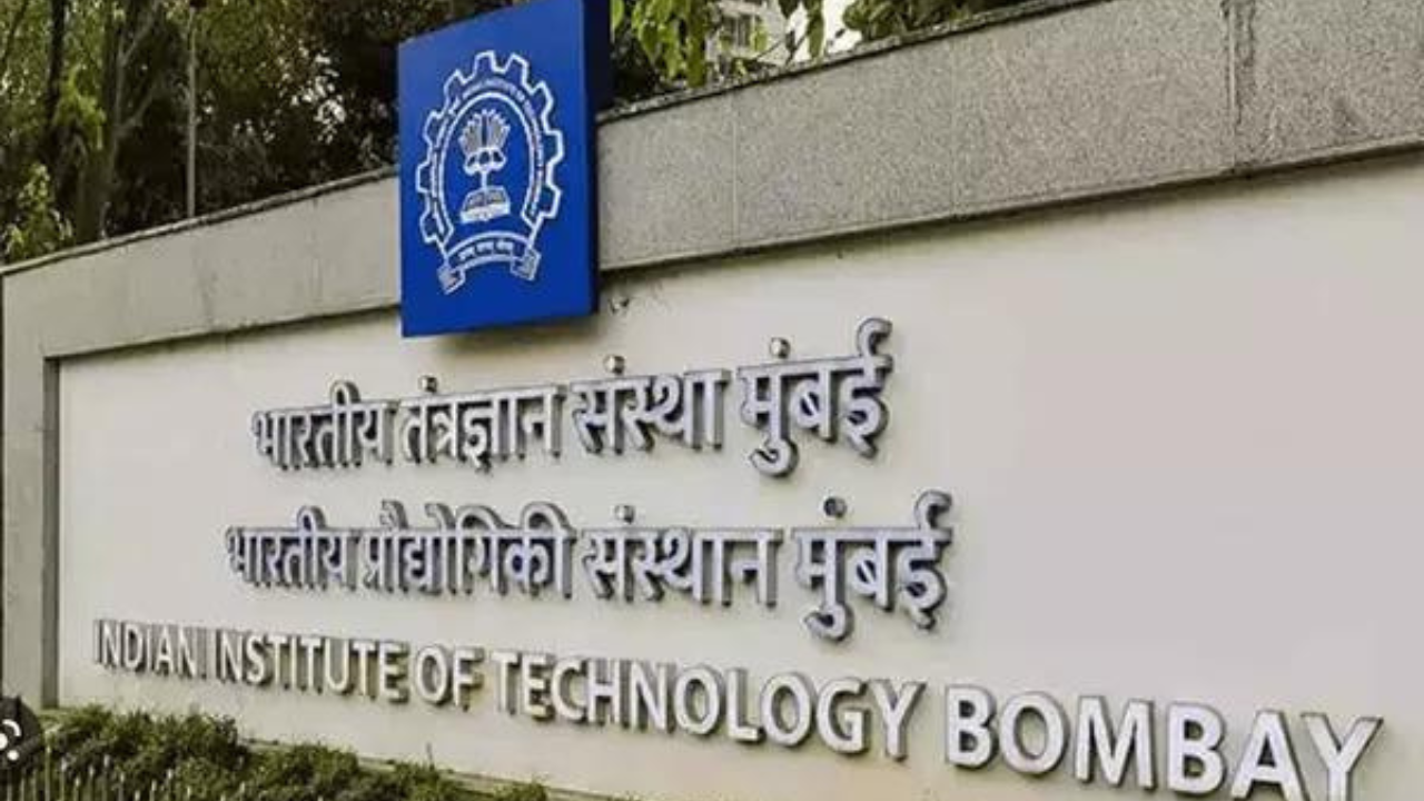 You are currently viewing Bombay still the king of IITs, draws 9 out of top 10 JEE rankers, 73 of 100