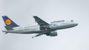 Read more about the article Bomb scare: Lufthansa explains why Germany-Hyderabad flight returned mid-air; cites ‘abundance of caution’