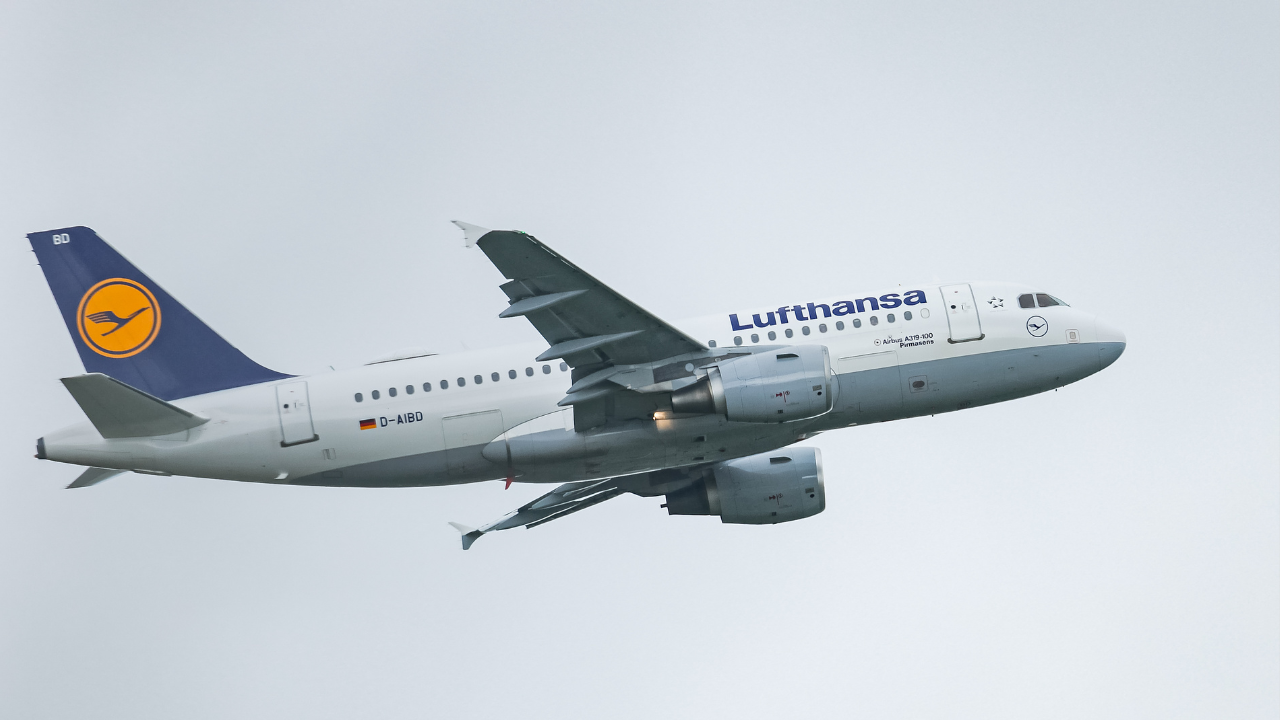 You are currently viewing Bomb scare: Lufthansa explains why Germany-Hyderabad flight returned mid-air; cites ‘abundance of caution’