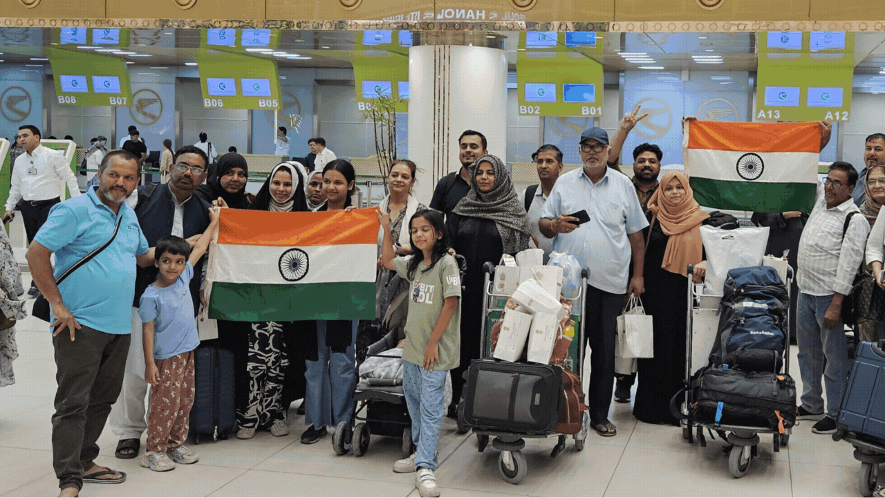 You are currently viewing Operation Sindhu: 2 more flights with evacuated Indian students from Iran to land tonight; government steps up rescue efforts