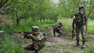 Read more about the article Udhampur op: Forces hunt for 3 trapped ultras in Basantgarh forests