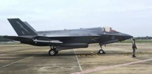 Read more about the article UK engineers arriving in Kerala to repair stranded F-35B jet