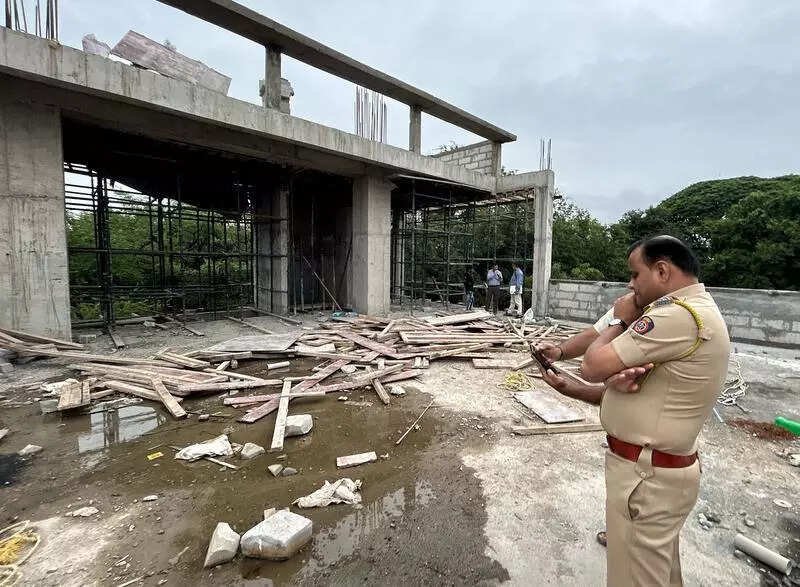 You are currently viewing Construction worker (20) dies, three injured as building site slab crashes in Pune’s Camp area