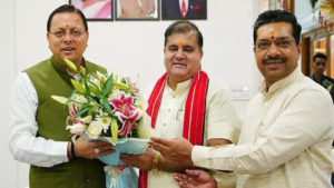 Read more about the article Uttarakhand CM Dhami welcomes newly elected BJP state president Mahendra Bhatt