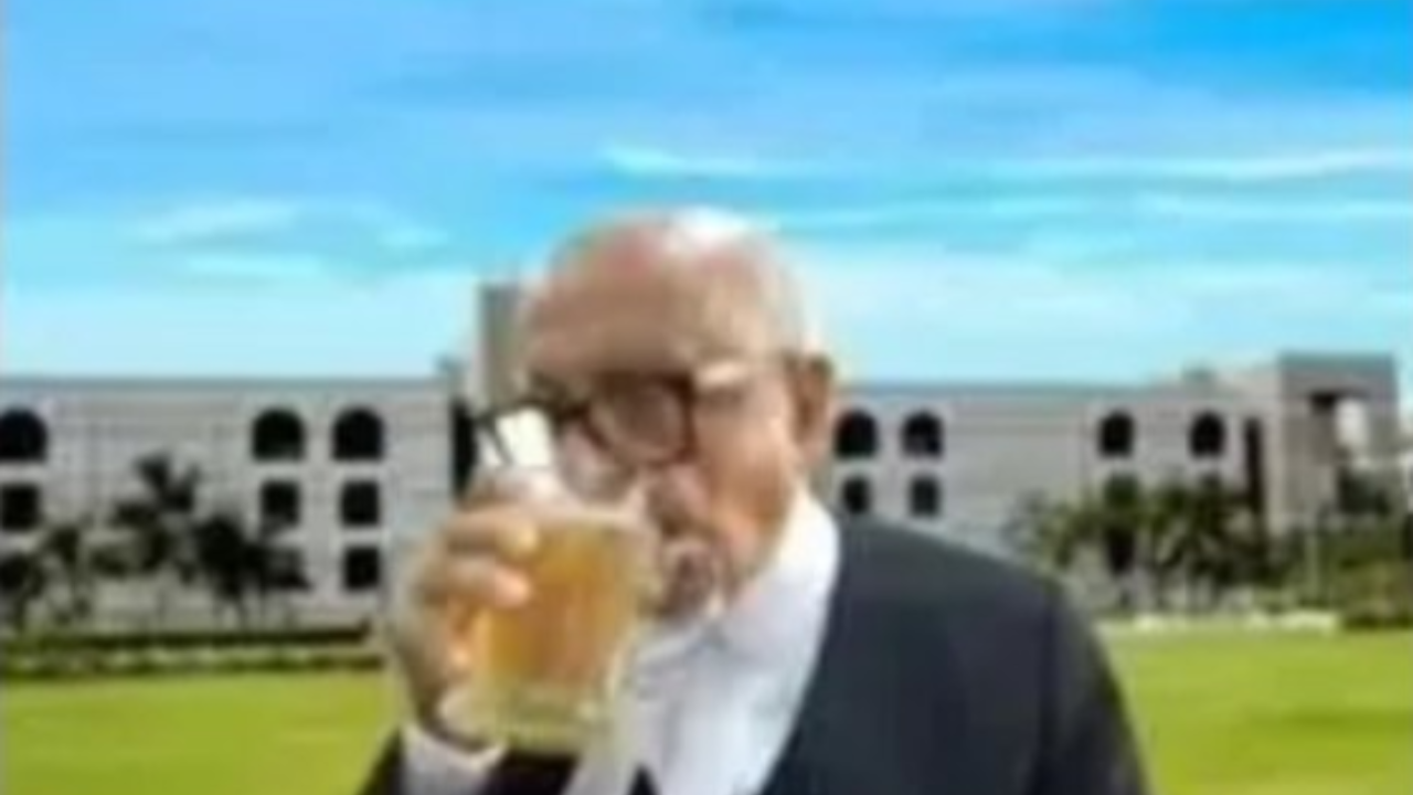 You are currently viewing ‘Outrageous’: Lawyer sips beer during virtual hearing; Gujarat HC begins contempt proceedings
