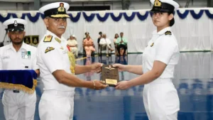 Read more about the article Nari Shakti in Navy: Aastha Poonia receives ‘Wings of Gold’; becomes first woman to be trained as a fighter pilot