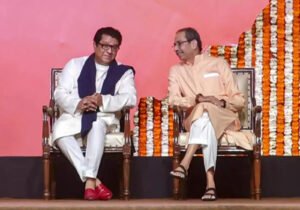 Read more about the article ‘Maha’ reunion: At mega rally, Uddhav & Raj Thackeray vow to ‘stay together’; attack Mahayuti govt over Hindi ‘imposition’